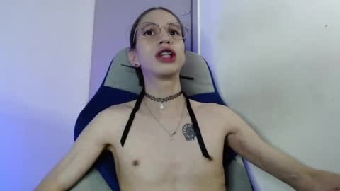 Snapshot of vodkadelulo_ chatting on June 4, 2:45 pm vodkadelulo online show from June 4, 2:45 pm