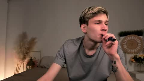 Snapshot of volan_starts chatting on February 9, 4:05 am Dan online show from February 9, 4:05 am