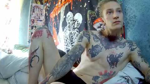 Snapshot of voldan_elf chatting on October 26, 7:25 am Elf online show from October 26, 7:25 am