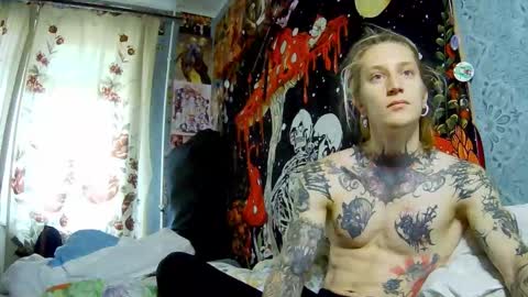 Snapshot of voldan_elf chatting on October 27, 8:07 am Elf online show from October 27, 8:07 am