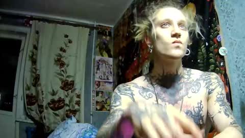 Snapshot of voldan_elf chatting on October 30, 4:08 pm Elf online show from October 30, 4:08 pm