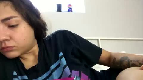 Snapshot of volentic chatting on October 10, 1:21 pm volentic online show from October 10, 1:21 pm