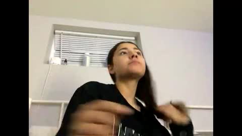 Snapshot of volentic chatting on October 16, 10:49 am volentic online show from October 16, 10:49 am