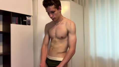 Snapshot of vollovonka691 chatting on June 7, 2:32 pm vollovonka691 online show from June 7, 2:32 pm