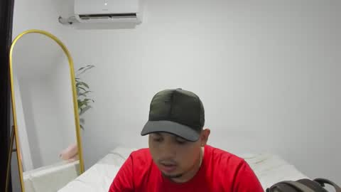 volt_boy57 online show from November 6, 6:42 pm