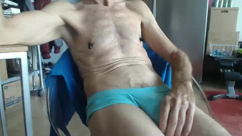 Snapshot of voltups chatting on December 17, 4:00 pm VOLT UPS online show from December 17, 4:00 pm