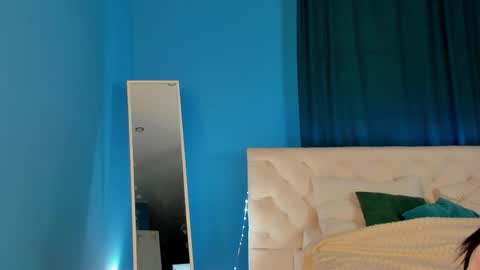 Snapshot of vonen_ray chatting on April 29, 1:21 am Vonen online show from April 29, 1:21 am