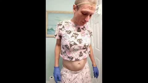 Snapshot of vonmeow777 chatting on March 28, 6:29 pm vonmeow777 online show from March 28, 6:29 pm