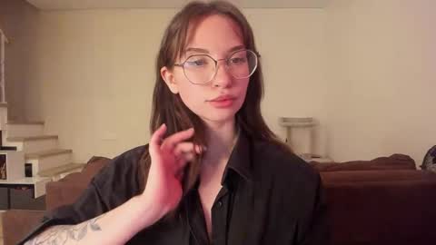 voyliza online show from September 12, 7:41 am