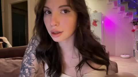 voyliza online show from December 3, 7:01 pm