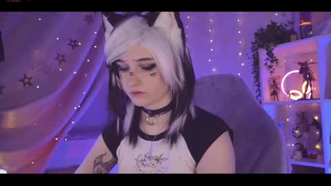 vronnier online show from February 15, 6:44 pm