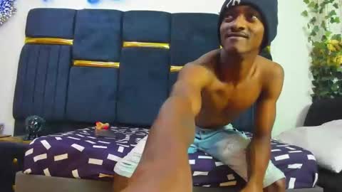 vsleyandlunaper online show from March 30, 3:29 am