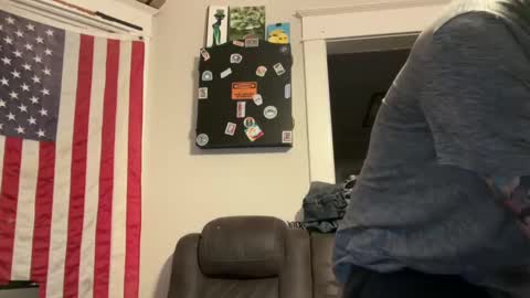 Snapshot of vveejay48826 chatting on October 26, 6:30 am vveejay online show from October 26, 6:30 am