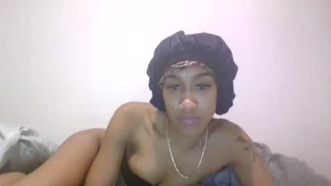 Snapshot of vvlk2112 chatting on November 28, 8:39 am vvlk2112 online show from November 28, 8:39 am