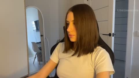 Snapshot of vx_arina chatting on June 27, 12:22 pm Arina online show from June 27, 12:22 pm