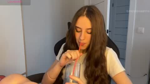 Snapshot of vx_arina chatting on July 22, 8:28 am Arina online show from July 22, 8:28 am