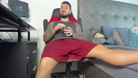 vyxen_ online show from February 4, 12:22 pm