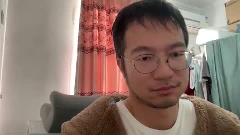 Snapshot of w201386 chatting on February 15, 7:51 am w201386 online show from February 15, 7:51 am