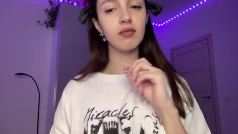 Snapshot of w33d7 chatting on December 13, 9:20 pm Alice  Before pvt write to me in PM  online show from December 13, 9:20 pm