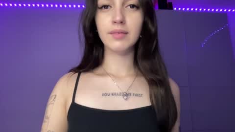 Snapshot of w33d7 chatting on December 22, 9:42 pm Alice  Before pvt write to me in PM  online show from December 22, 9:42 pm