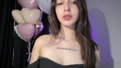 Snapshot of w33d7 chatting on January 24, 9:37 pm Alice  Before pvt write to me in PM  online show from January 24, 9:37 pm