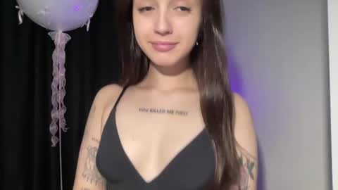 Snapshot of w33d7 chatting on February 18, 9:20 pm Alice  Before pvt write to me in PM  online show from February 18, 9:20 pm