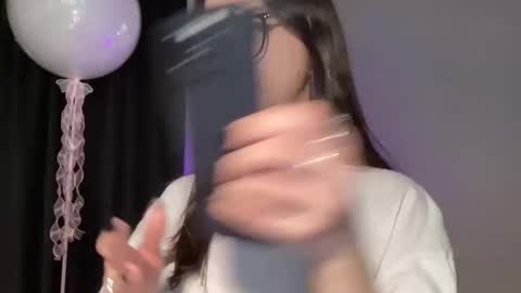 Snapshot of w33d7 chatting on February 20, 3:23 am Alice  Before pvt write to me in PM  online show from February 20, 3:23 am