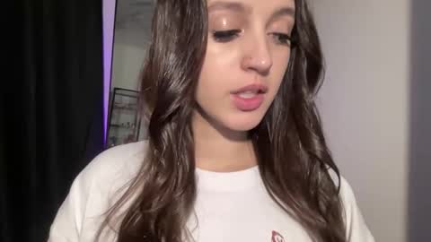 Snapshot of w33d7 chatting on March 12, 3:24 am Alice  Before pvt write to me in PM  online show from March 12, 3:24 am