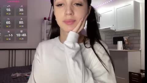 Snapshot of w33d7 chatting on September 27, 9:31 pm Alice  Before pvt write to me in PM  online show from September 27, 9:31 pm