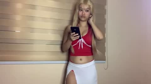 Olivia online show from July 2, 9:59 am