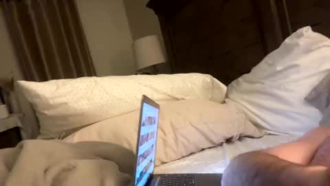 Snapshot of walden143 chatting on February 15, 11:17 am walden143 online show from February 15, 11:17 am