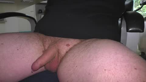 Snapshot of waldw123 chatting on January 11, 1:11 pm Yarlim online show from January 11, 1:11 pm