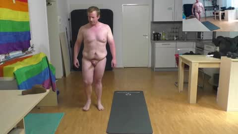 Snapshot of waldw123 chatting on September 11, 10:04 am Yarlim online show from September 11, 10:04 am