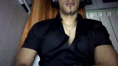 ghhhgh online show from January 1, 8:37 pm