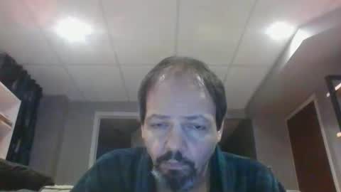 walker033 online show from December 17, 4:51 am