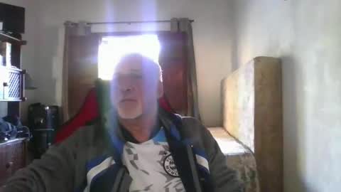 Snapshot of walmen20212 chatting on February 13, 9:38 am walmen20212 online show from February 13, 9:38 am