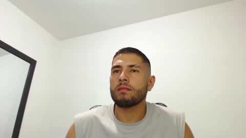 Snapshot of walter_brownn01 chatting on January 17, 12:10 am WALTER BROWN online show from January 17, 12:10 am