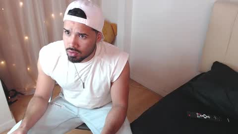 walter_rivers online show from February 5, 12:54 pm