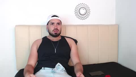 walter_rivers online show from February 6, 12:19 pm