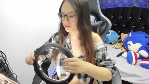 Alexandra online show from February 8, 2:05 pm