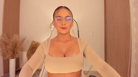 Snapshot of wandathompson_ chatting on September 25, 11:03 am Wanda online show from September 25, 11:03 am