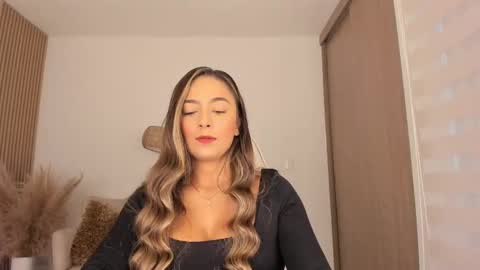 Snapshot of wandathompson_ chatting on October 9, 10:57 am Wanda online show from October 9, 10:57 am