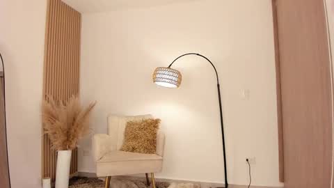 Snapshot of wandathompson_ chatting on October 28, 11:03 am Wanda online show from October 28, 11:03 am