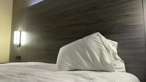 Snapshot of wanderlustgaal chatting on October 12, 3:44 pm wanderlustgaal online show from October 12, 3:44 pm