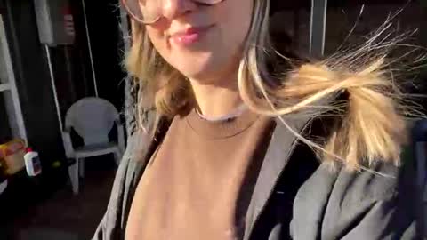 Snapshot of wanderlustjade chatting on January 13, 9:09 pm Jade Adonis online show from January 13, 9:09 pm