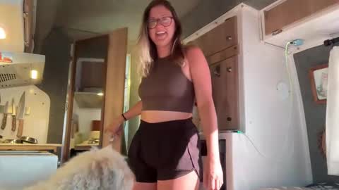 Snapshot of wanderlustjade chatting on March 12, 1:19 pm Jade Adonis online show from March 12, 1:19 pm