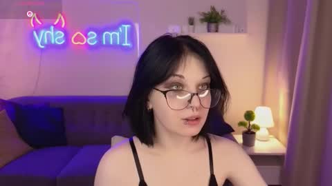 Snapshot of wandy_di chatting on December 4, 9:45 pm Wandy online show from December 4, 9:45 pm