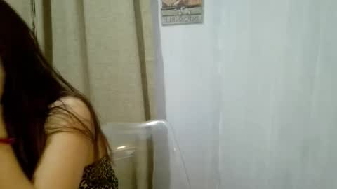 Snapshot of wangi_wangi chatting on November 15, 10:01 am wangi_wangi online show from November 15, 10:01 am