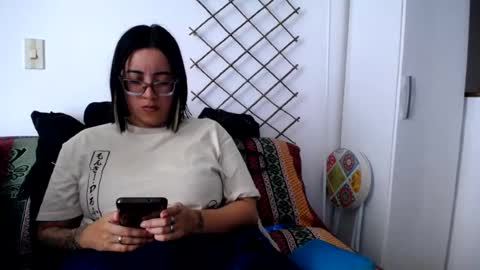 Waningrose  Lu online show from July 13, 7:49 pm