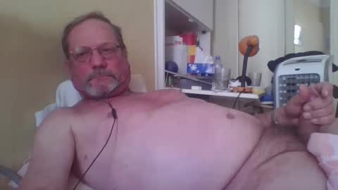 Snapshot of wanky357 chatting on September 10, 12:05 pm Tibo Love online show from September 10, 12:05 pm